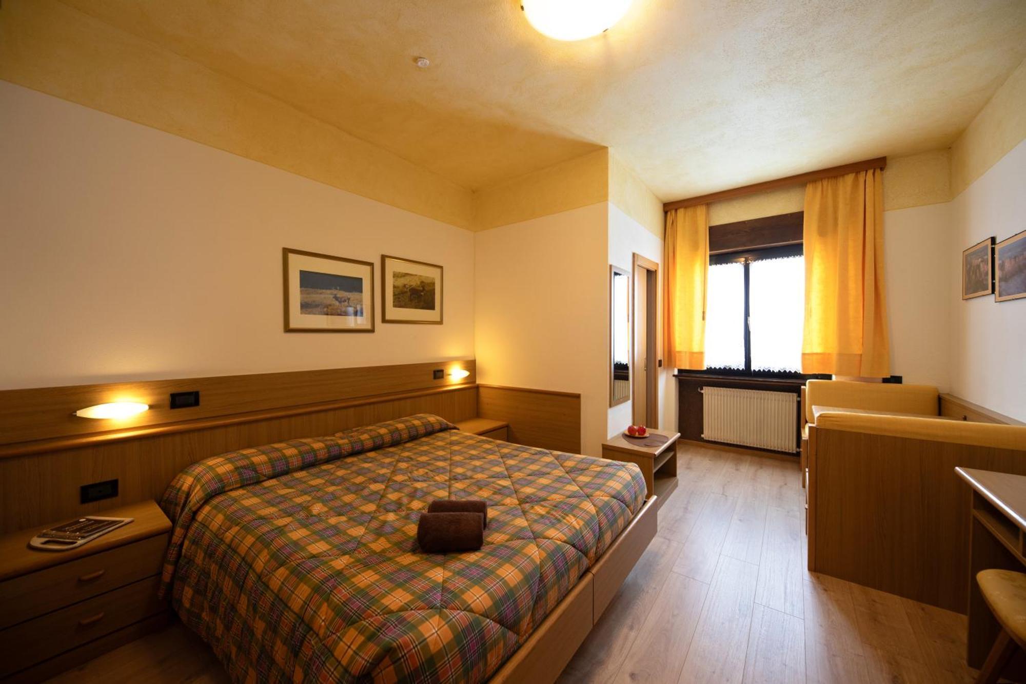 Albergo Venezia Passo Rolle Exterior foto