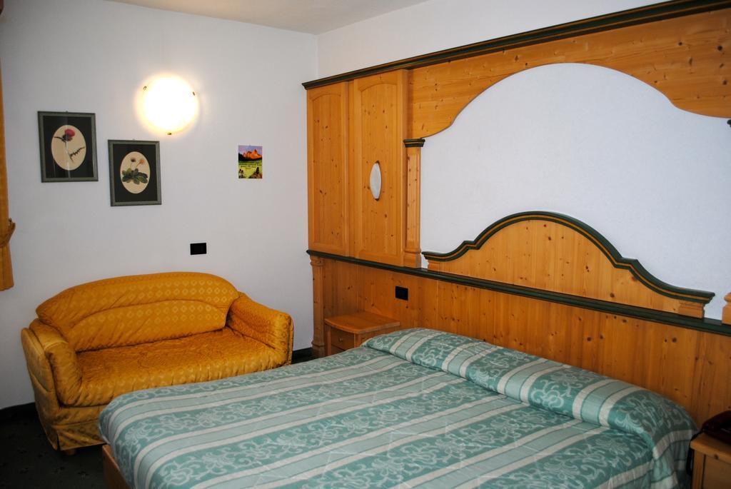 Albergo Venezia Passo Rolle Cameră foto